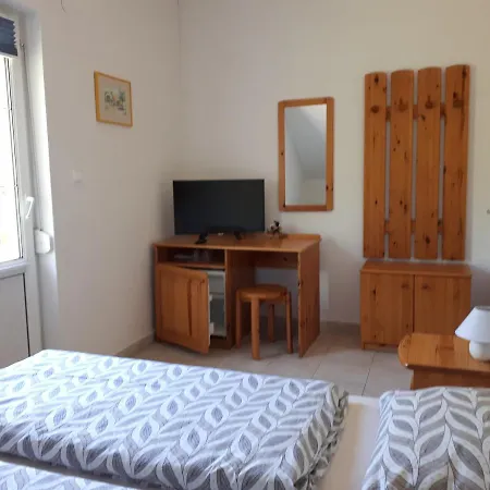 Borkuti Panzio Es Hotel Balatonszárszó