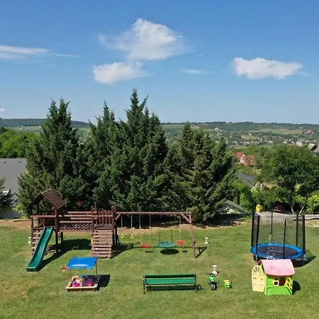 Borkuti Panzio Es Hotel